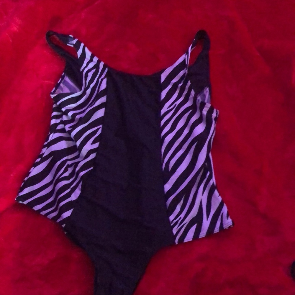 zerbra print one- piece swimsuit